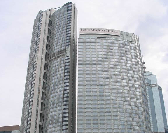 Four Seasons Hotel Hong Kong exterior